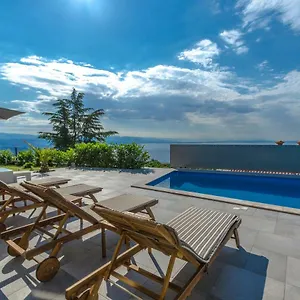 https://apartments-villa-sonja-matulji.primorje-gorskikotar.com